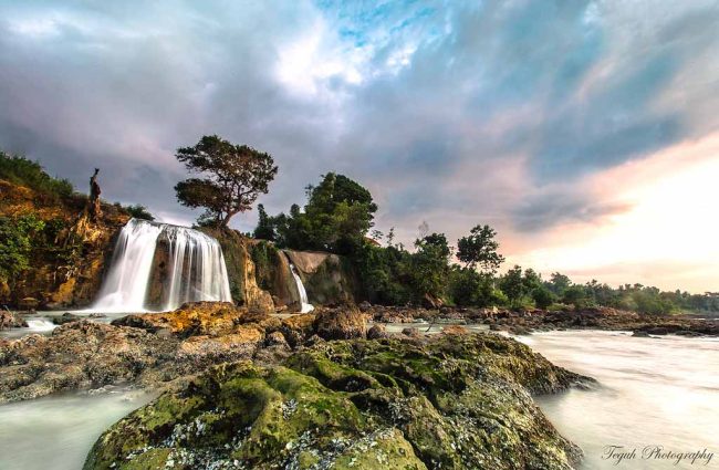 [:en]Toroan Waterfall Sampang[:id]Air terjun Toroan Sampang ...
