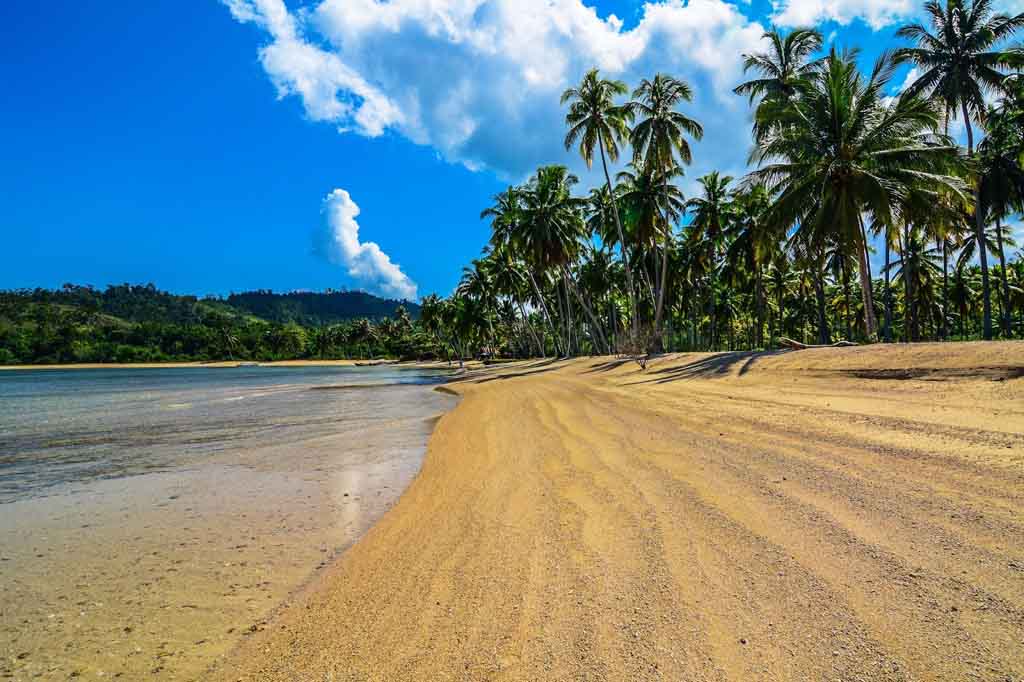 Pemandangan asri di Kepulauan Mandeh