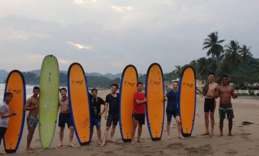 surf lesson jakarta